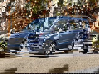 Used 2019 Ford Transit Connect XLT image 1