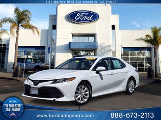 Used 2019 Toyota Camry LE image 1