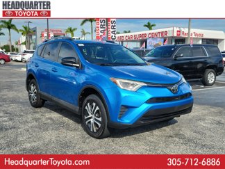 Used 2017 Toyota RAV4 LE image 1