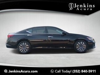 Used 2023 Nissan Altima 2.5 SV video 1