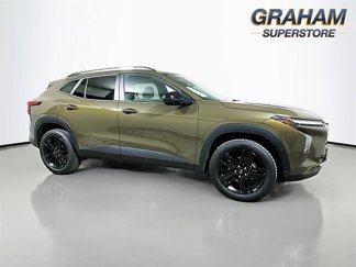 Used 2024 Chevrolet Trax ACTIV w/ Driver Confidence Package image 1