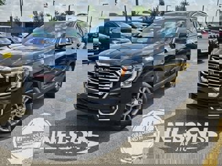 Used 2023 GMC Terrain SLT image 1