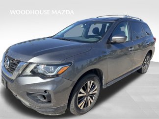 Used 2019 Nissan Pathfinder SV image 1