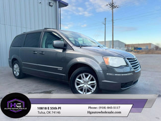 Used 2010 Chrysler Town & Country Touring image 1