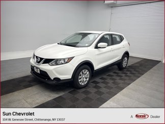 Used 2018 Nissan Rogue Sport S image 1