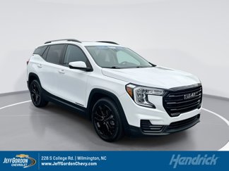 Used 2022 GMC Terrain SLE w/ Driver Convenience Package image 1