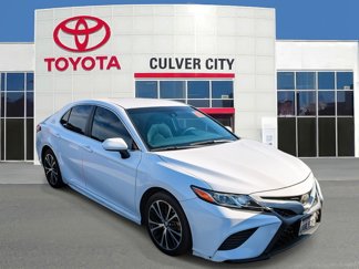 Used 2018 Toyota Camry SE image 1