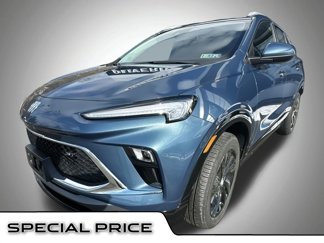Used 2024 Buick Encore GX Sport Touring image 1