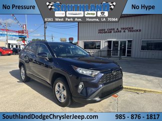Used 2021 Toyota RAV4 XLE image 1