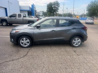 Used 2024 Nissan Kicks S image 1