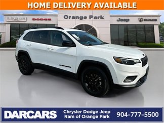 Used 2023 Jeep Cherokee Altitude Lux image 1