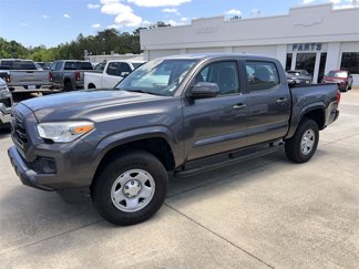 Used 2018 Toyota Tacoma SR image 1