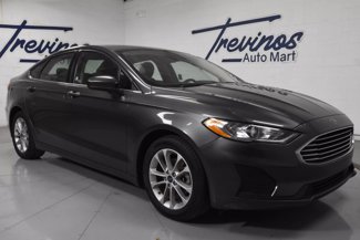 Used 2020 Ford Fusion SE image 1