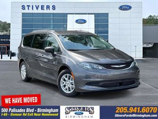 Used 2021 Chrysler Voyager Lxi image 1