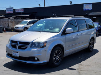 Used 2017 Dodge Grand Caravan GT image 1