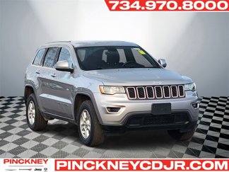 Used 2017 Jeep Grand Cherokee Laredo image 1