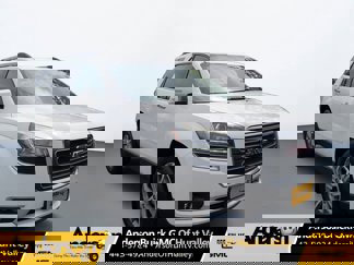 Used 2015 GMC Acadia SLT image 1
