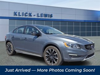 Used 2016 Volvo S60 T5 Cross Country Platinum image 1