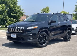 Used 2018 Jeep Cherokee Latitude Plus w/ Cold Weather Group image 1