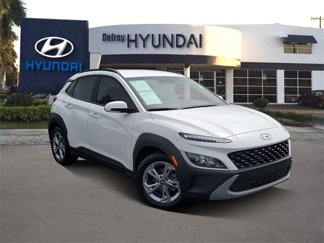 Certified 2022 Hyundai Kona SEL w/ Cargo Package image 1