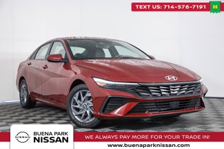 Used 2024 Hyundai Elantra SEL image 1