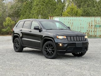 Used 2019 Jeep Grand Cherokee Altitude image 1