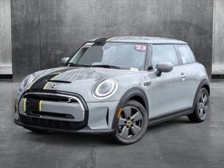 Used 2023 MINI Cooper SE image 1