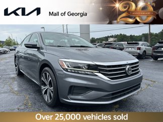 Used 2022 Volkswagen Passat 2.0T SE image 1