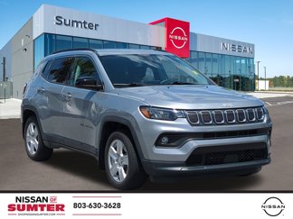 Used 2022 Jeep Compass Latitude image 1
