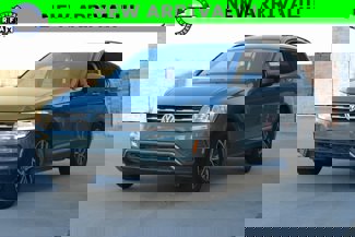 Used 2020 Volkswagen Tiguan SE w/ Panoramic Sunroof Package image 1
