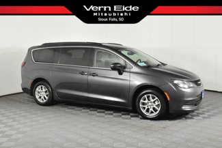 Used 2020 Chrysler Voyager Lxi image 1