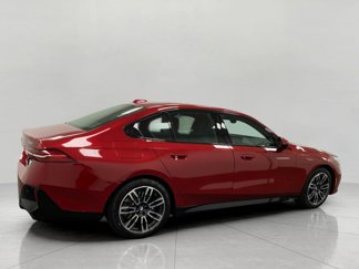 Certified 2025 BMW 530i xDrive w/ M Sport Package video 2