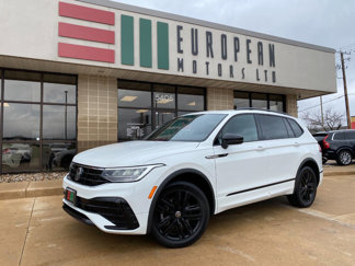 Used 2022 Volkswagen Tiguan SE R-Line image 1