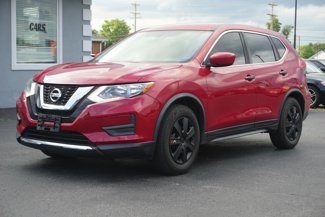 Used 2017 Nissan Rogue S image 1