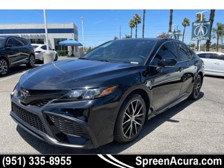 Used 2024 Toyota Camry SE image 1