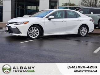 Used 2023 Toyota Camry LE image 1