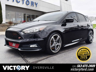 Used 2017 Ford Focus ST image 1