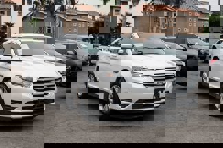 Used 2018 Ford Taurus SEL w/ Equipment Group 201A image 1