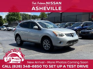 Used 2013 Nissan Rogue SL image 1