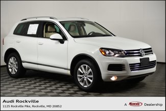 Used 2013 Volkswagen Touareg Sport image 1