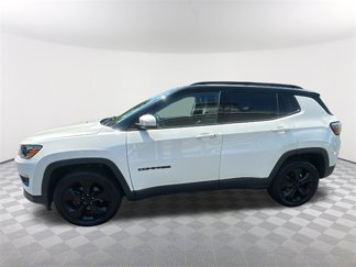 Used 2018 Jeep Compass Latitude w/ Popular Equipment Group image 1