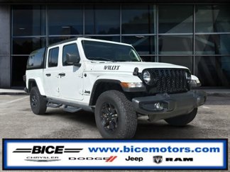 Used 2022 Jeep Gladiator Willys image 1