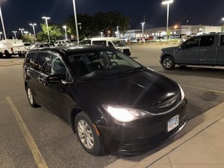 Used 2017 Chrysler Pacifica Touring w/ Tire & Wheel Group video 1