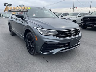 Used 2022 Volkswagen Tiguan SE R-Line image 1