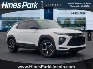 Used 2021 Chevrolet TrailBlazer RS w/ Sun and Liftgate Package image 1