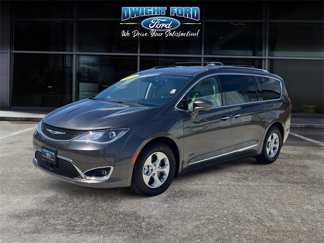 Used 2017 Chrysler Pacifica Touring-L Plus w/ Advanced Safetytec Group image 1