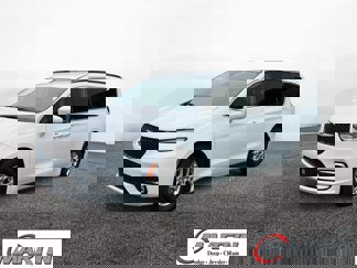 Used 2022 Chrysler Pacifica Touring-L image 1