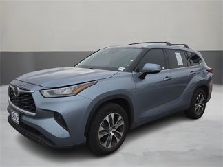 Used 2020 Toyota Highlander XLE image 1