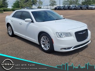 Used 2019 Chrysler 300 Touring w/ Quick Order Package 2EF image 1