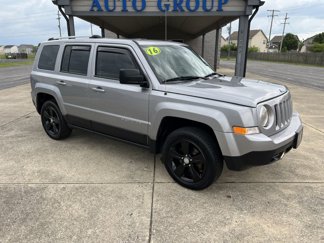 Used 2016 Jeep Patriot High Altitude image 1